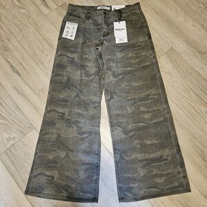 NWT Refrain Women's Camouflage Print Wide-leg Jeans Size 7/28